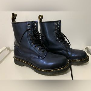 Dr. Martens Metallic Blue